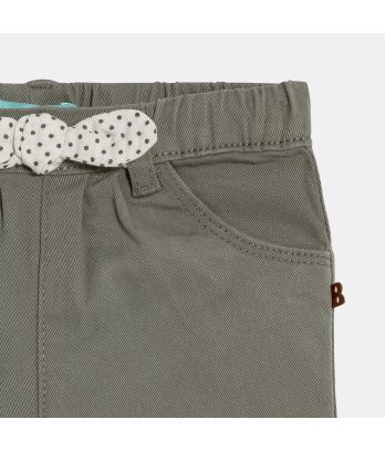 Baby girl's green textured shorts with bow