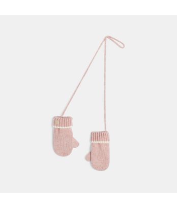 Baby girl's pink knitted mittens