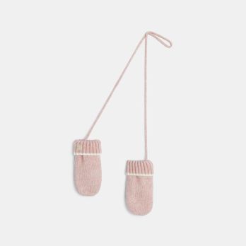 Baby girl's pink knitted mittens